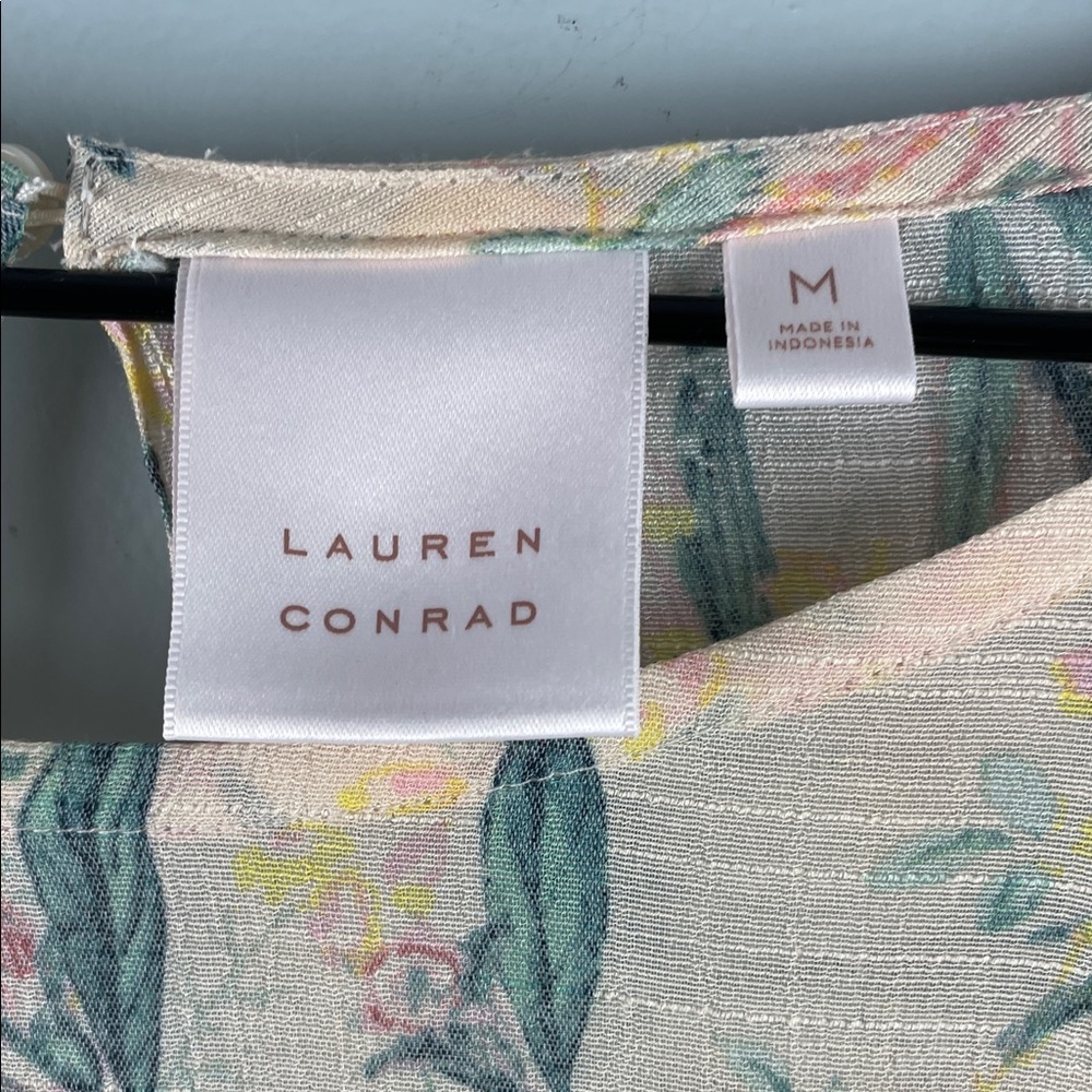 LC Lauren Conrad Floral Cream Blouse Size M - Picture 3 of 10